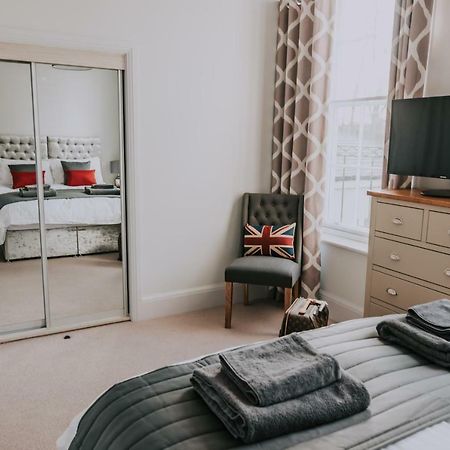 Cavendish House With Secure, Allocated Parking, 2 Mins Walk From Windsor Castle Екстер'єр фото
