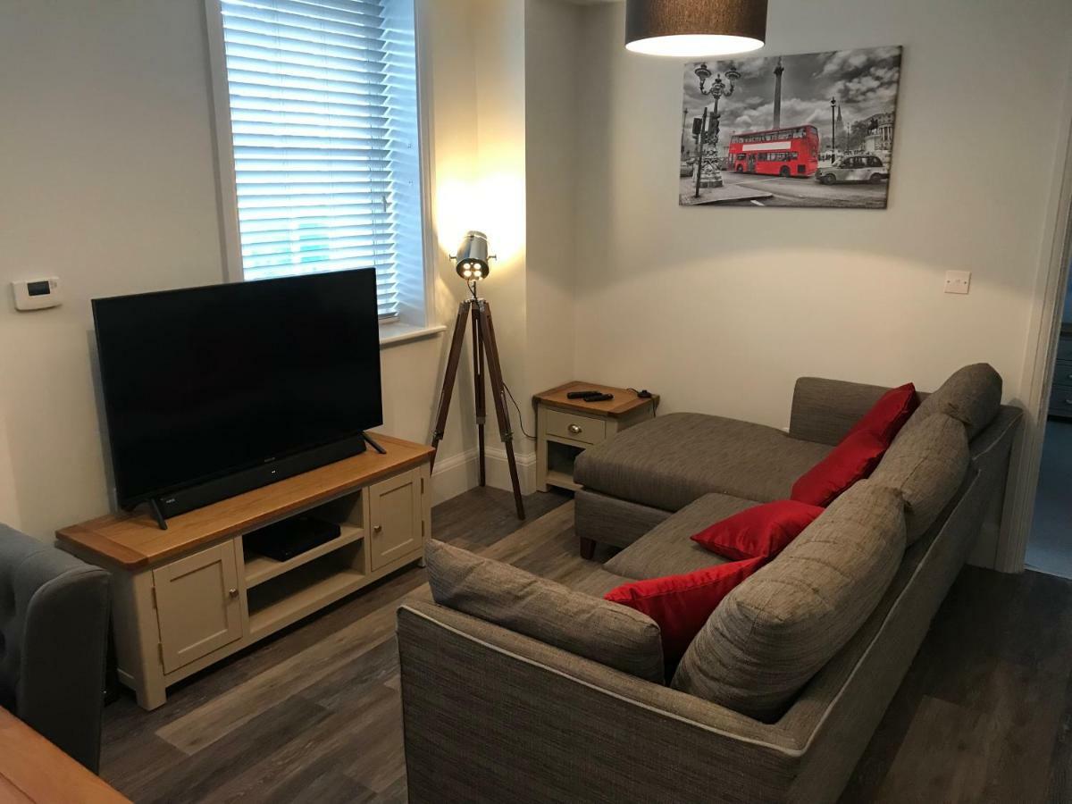 Cavendish House With Secure, Allocated Parking, 2 Mins Walk From Windsor Castle Номер фото